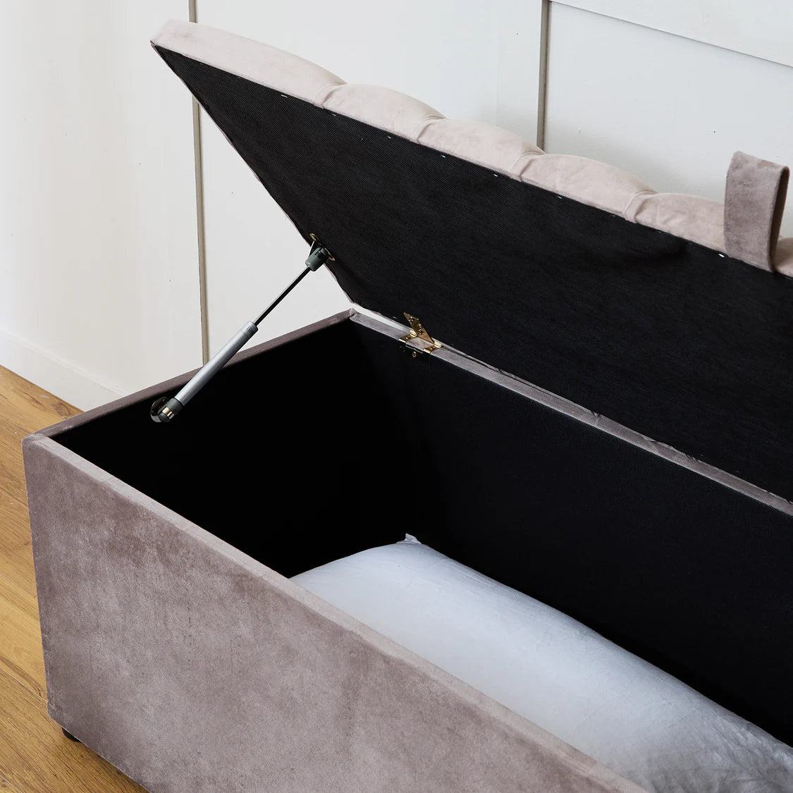 Chesterfield Ottoman Blanket Storage Box